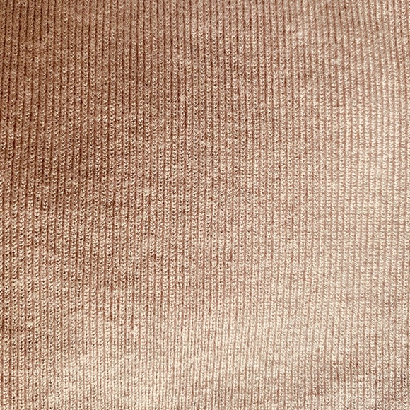 💜💗 NWT EXPRESS CUTOUT LIGHT KNIT SLEEVELESS TOP - Picture 4 of 4